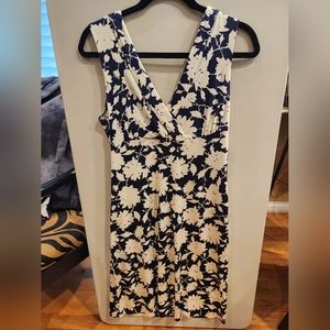 I.N.C International Concepts Blue/White Floral V-neck Dress NWOT